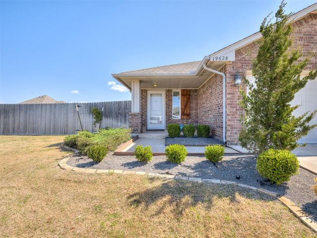 19628 Brookville Drive, Edmond, OK 73012