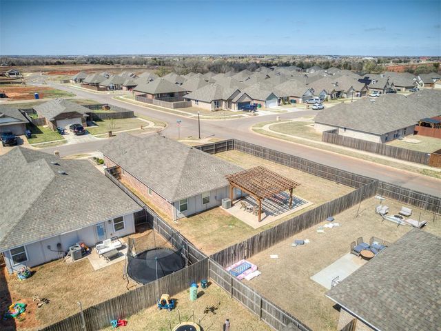 19628 Brookville Drive, Edmond, OK 73012