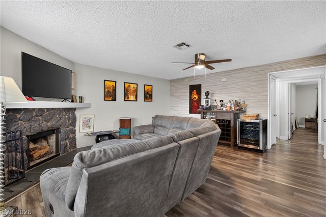 1341 Pinto Rock Lane 202, Las Vegas, NV 89128