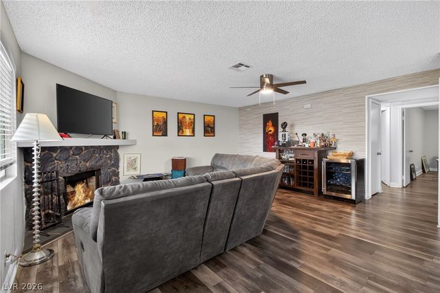 1341 Pinto Rock Lane 202, Las Vegas, NV 89128