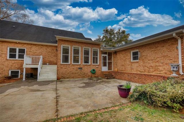 131 Upchurch Drive, Mcdonough, GA 30252