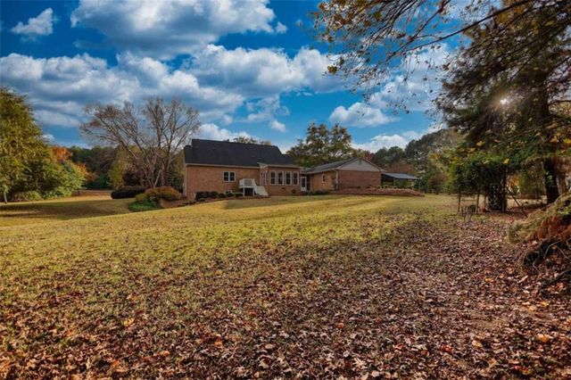 131 Upchurch Drive, Mcdonough, GA 30252