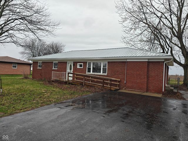 2183 S Fairview Drive, Shelbyville, IN 46176