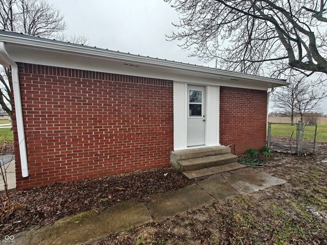 2183 S Fairview Drive, Shelbyville, IN 46176