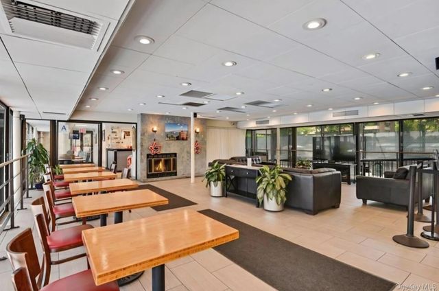 724 166th Street 5D, Beechhurst, NY 11357