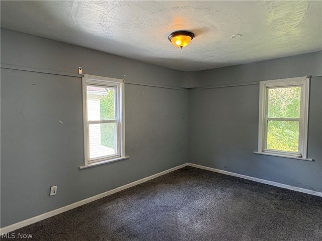 63 Rosalind Court, Akron, OH 44304
