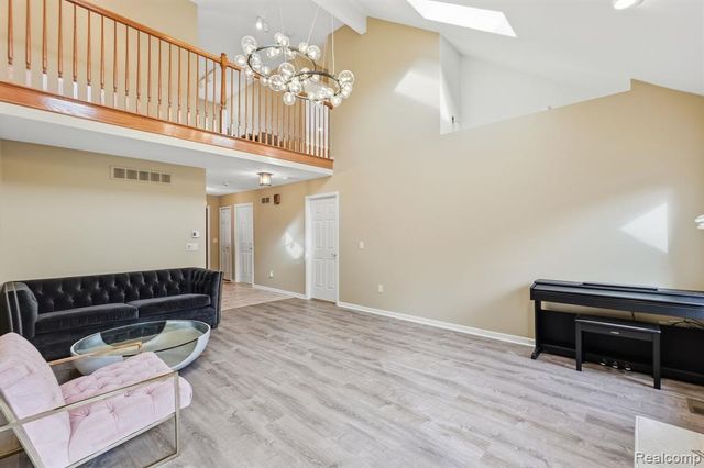 22432 Pointe Drive, Saint Clair Shores, MI 48081