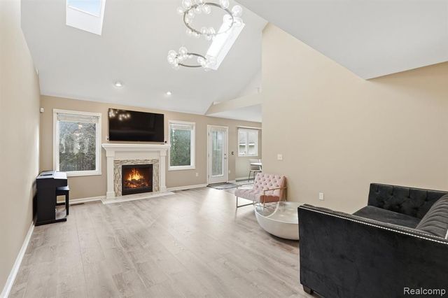 22432 Pointe Drive, Saint Clair Shores, MI 48081