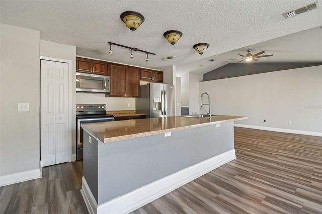 31609 HUNT CLUB LANE, Wesley Chapel, FL 33543