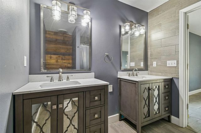 31609 HUNT CLUB LANE, Wesley Chapel, FL 33543