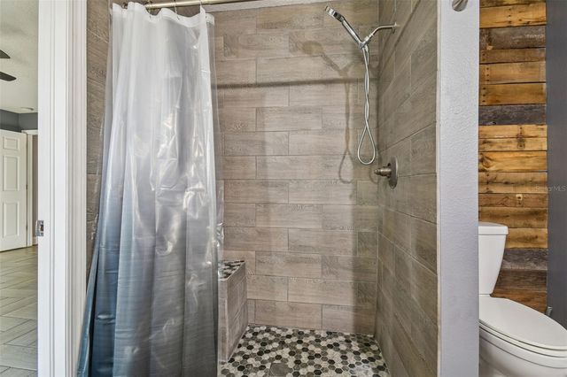 31609 HUNT CLUB LANE, Wesley Chapel, FL 33543