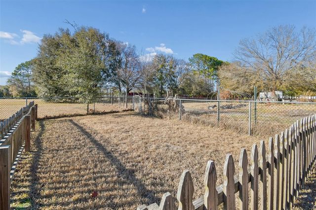 31609 HUNT CLUB LANE, Wesley Chapel, FL 33543