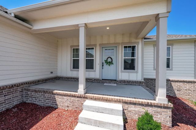 5835 N Ashford St, Wichita, KS 67219