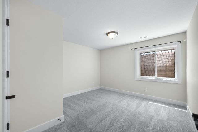 5835 N Ashford St, Wichita, KS 67219