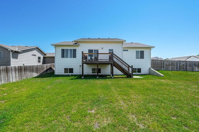 5835 N Ashford St, Wichita, KS 67219