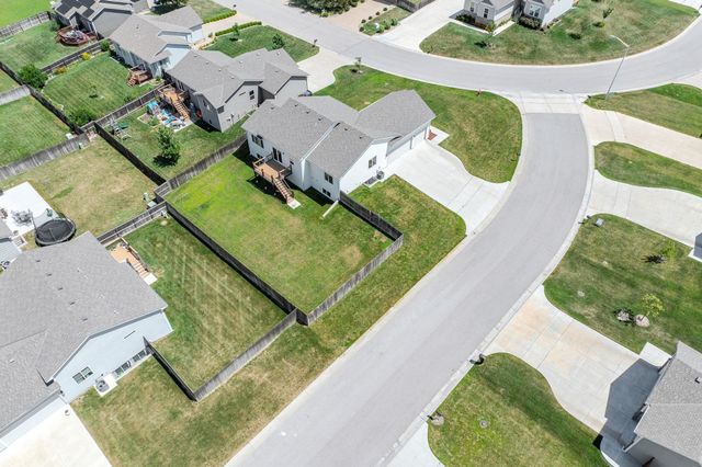 5835 N Ashford St, Wichita, KS 67219