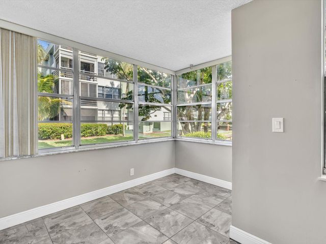 2741 TAFT Street 104, Hollywood, FL 33020