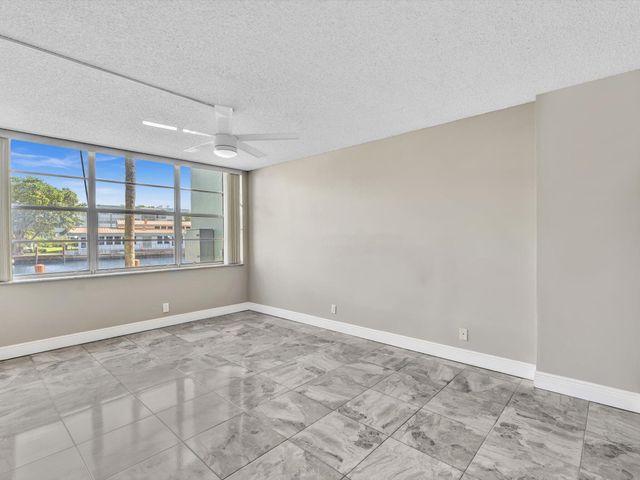 2741 TAFT Street 104, Hollywood, FL 33020