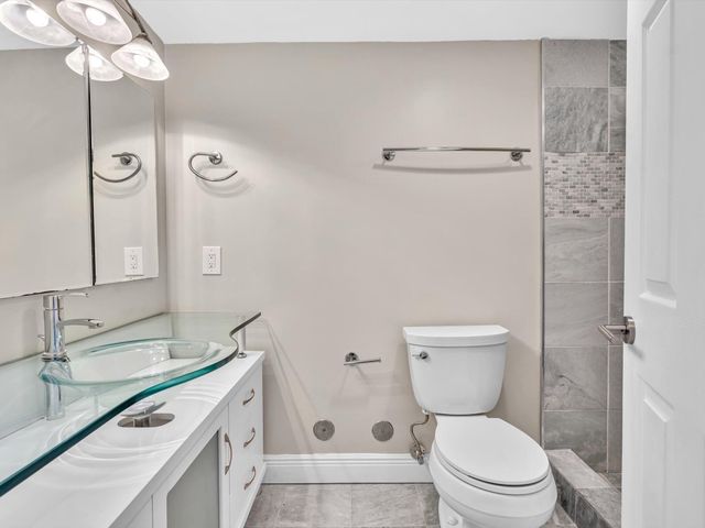 2741 TAFT Street 104, Hollywood, FL 33020