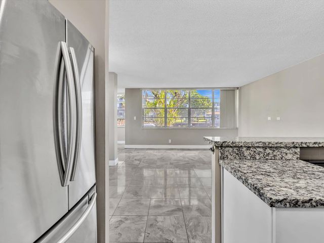 2741 TAFT Street 104, Hollywood, FL 33020