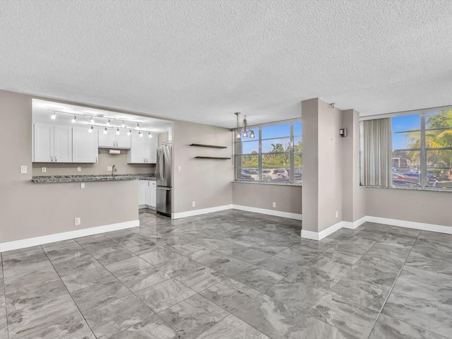 2741 TAFT Street 104, Hollywood, FL 33020