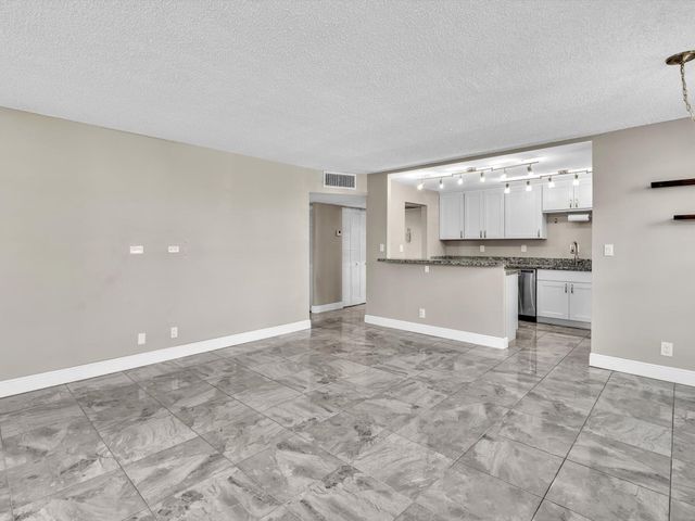 2741 TAFT Street 104, Hollywood, FL 33020