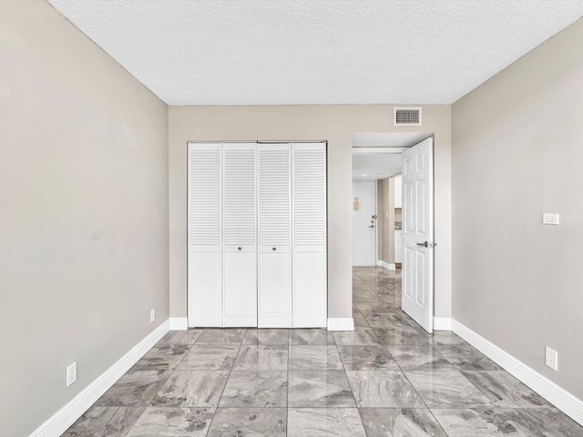2741 TAFT Street 104, Hollywood, FL 33020