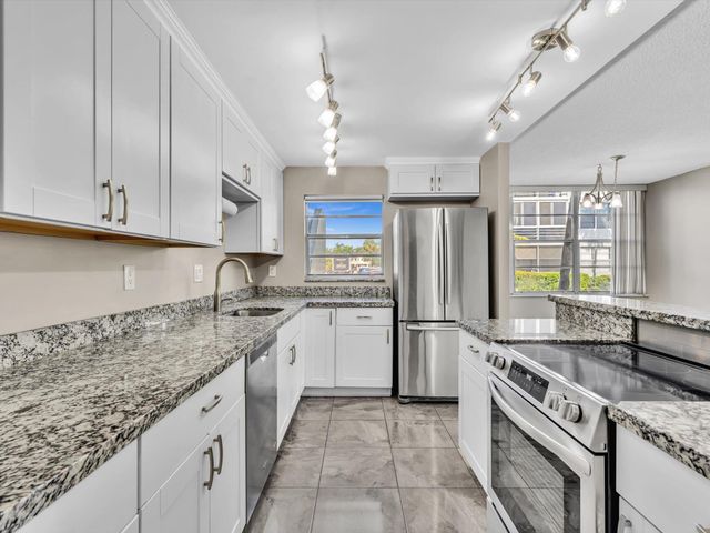 2741 TAFT Street 104, Hollywood, FL 33020
