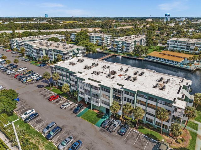 2741 TAFT Street 104, Hollywood, FL 33020
