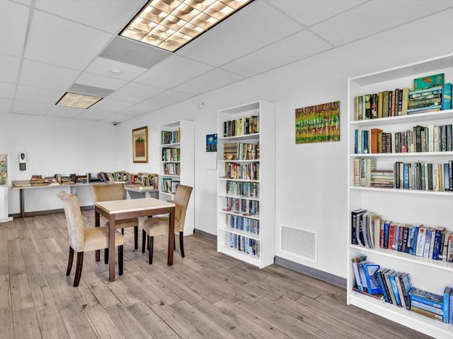 2741 TAFT Street 104, Hollywood, FL 33020