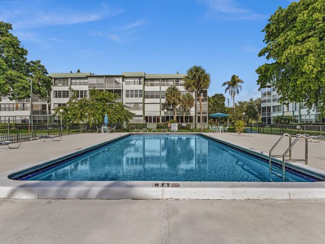 2741 TAFT Street 104, Hollywood, FL 33020