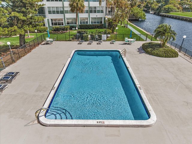2741 TAFT Street 104, Hollywood, FL 33020