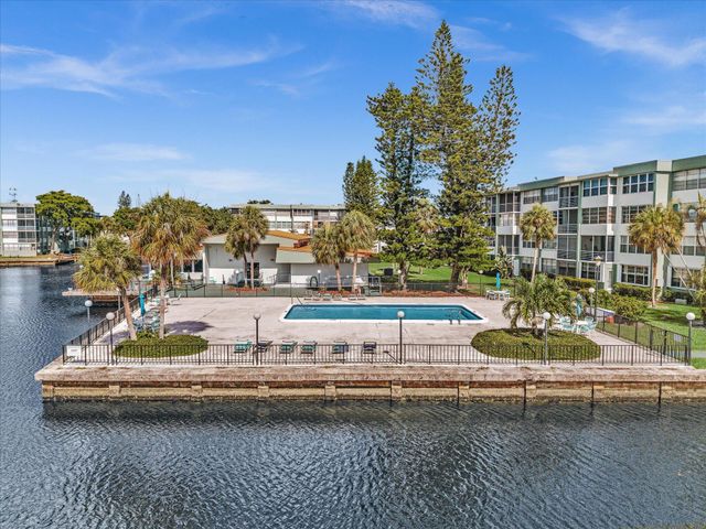 2741 TAFT Street 104, Hollywood, FL 33020