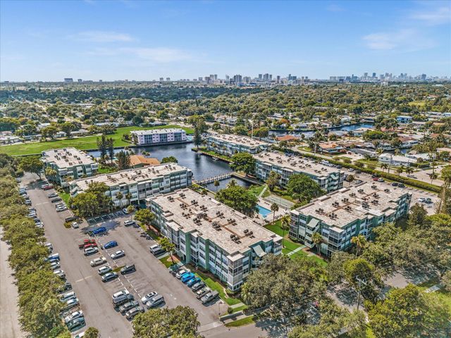 2741 TAFT Street 104, Hollywood, FL 33020
