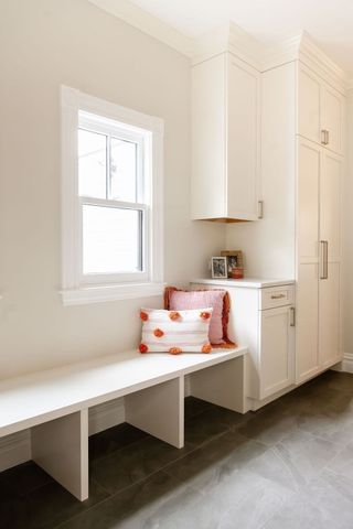 220 Aspinwall Ave, Brookline, MA 02446