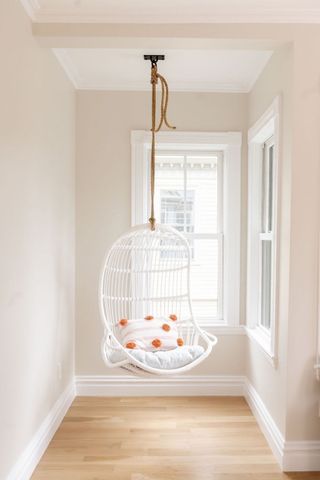 220 Aspinwall Ave, Brookline, MA 02446