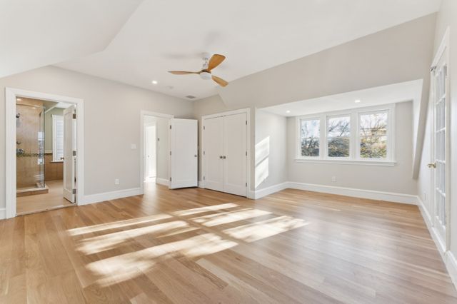 220 Aspinwall Ave, Brookline, MA 02446