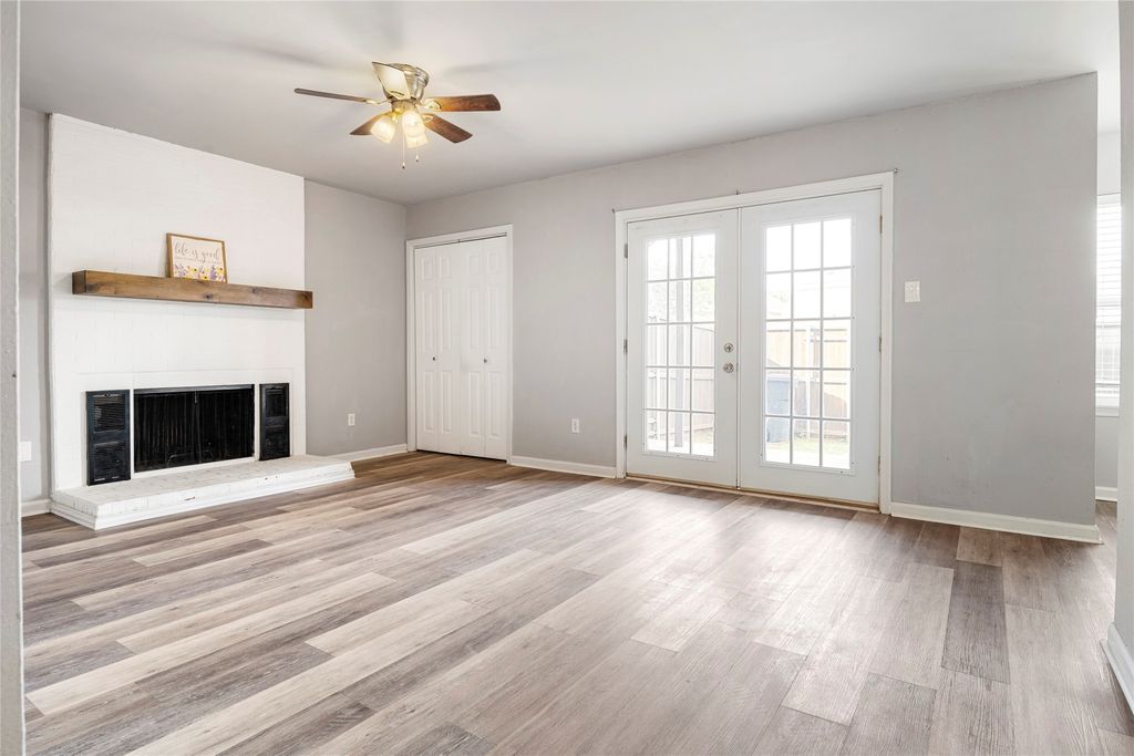 208 Wilshire Drive A, Euless, TX 76040