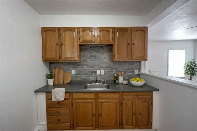 372 River Street, Woonsocket, RI 02895