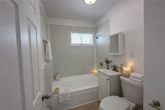 372 River Street, Woonsocket, RI 02895