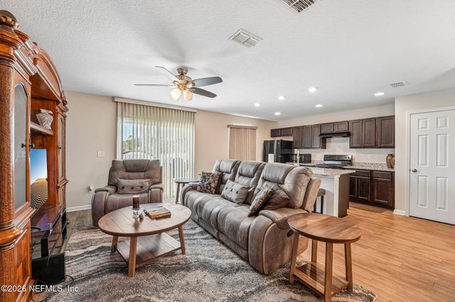 8528 OSTEEN Street, Jacksonville, FL 32210
