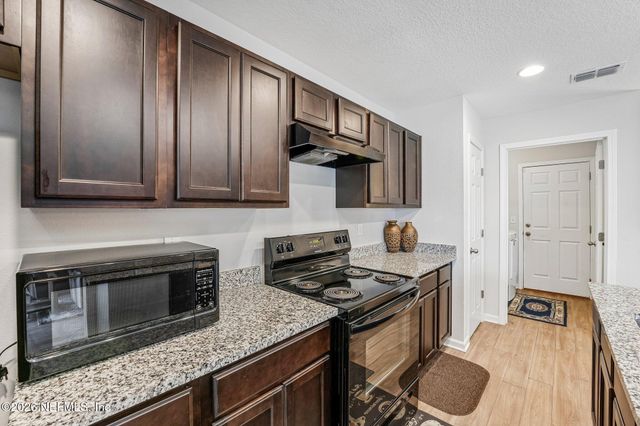 8528 OSTEEN Street, Jacksonville, FL 32210