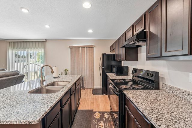 8528 OSTEEN Street, Jacksonville, FL 32210