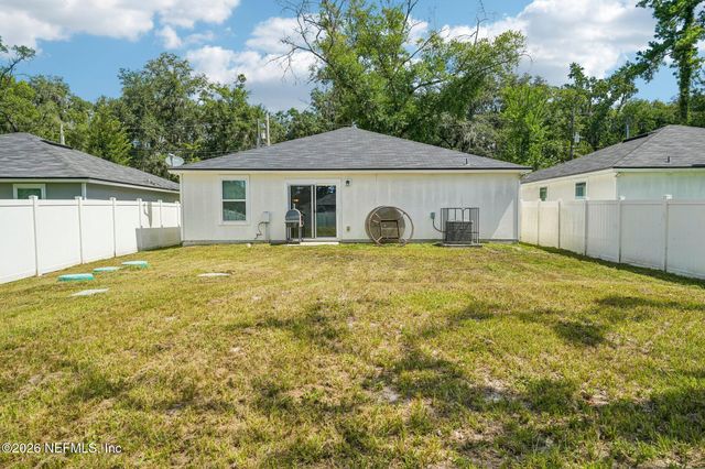 8528 OSTEEN Street, Jacksonville, FL 32210