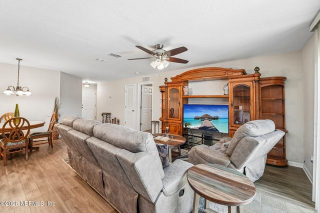 8528 OSTEEN Street, Jacksonville, FL 32210
