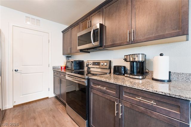 6953 Midnight Bronze Street, North Las Vegas, NV 89086