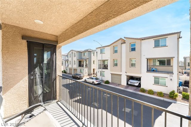6953 Midnight Bronze Street, North Las Vegas, NV 89086