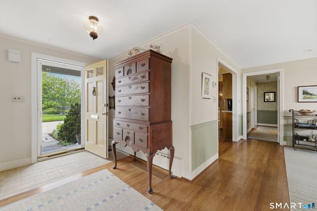174 Selden Hill Drive, West Hartford, CT 06107