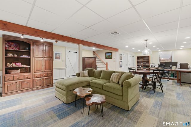 174 Selden Hill Drive, West Hartford, CT 06107