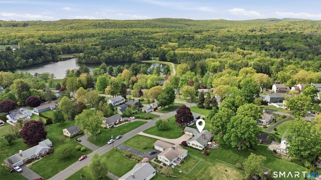 174 Selden Hill Drive, West Hartford, CT 06107